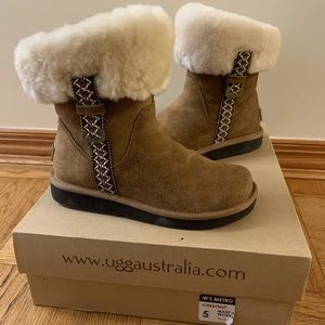 New Ugg Chestnut Metro Boots 5 Winter Lace